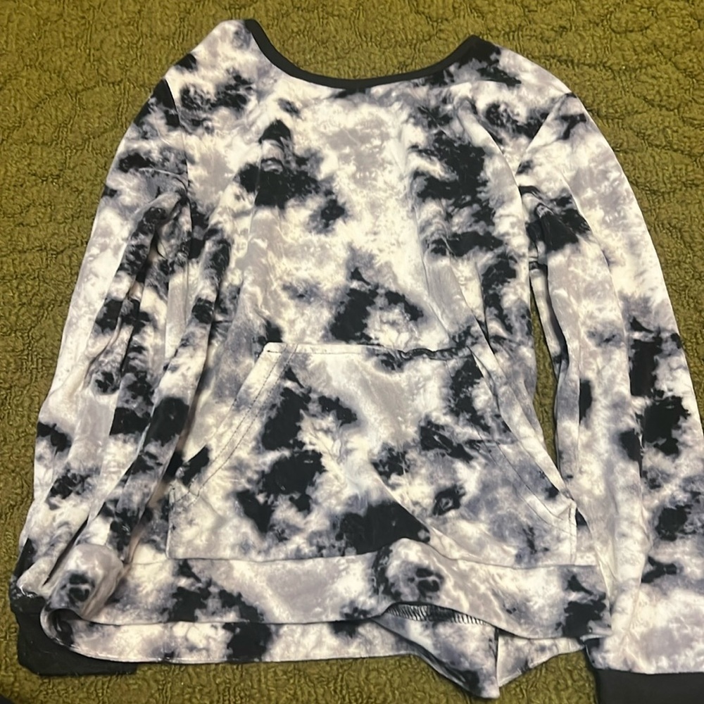 Small wonder nation sweatshirt with pockets